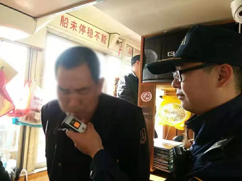 1543716530551414.gif 3a8c3895c2c590b4a1bcaf8980b6cf3e60182427.gif